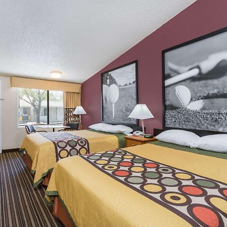 Super 8 By Wyndham Aberdeen Southern Pines Bagian luar foto