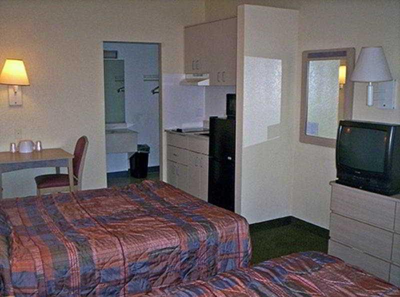 Super 8 By Wyndham Aberdeen Southern Pines Bagian luar foto