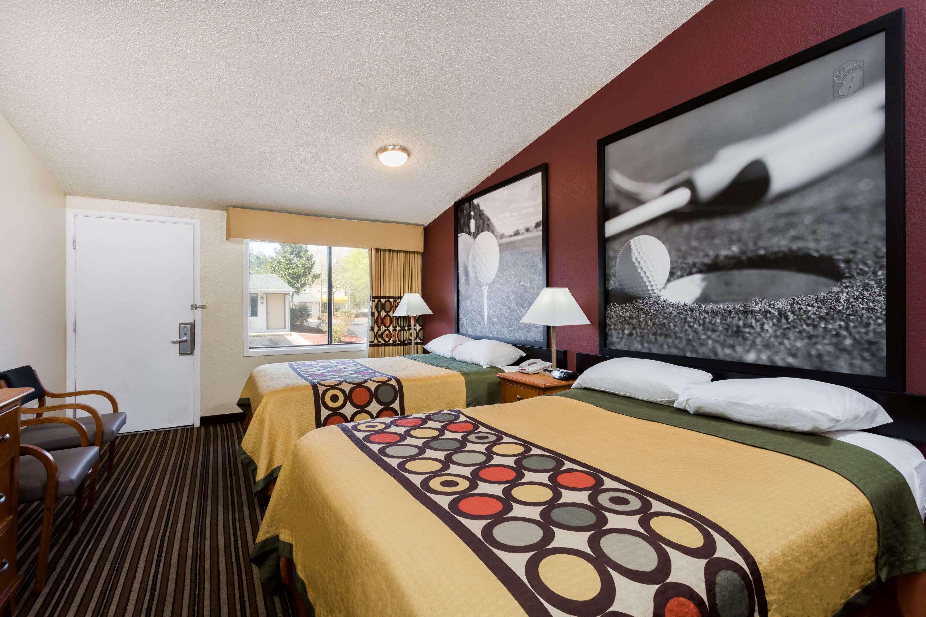 Super 8 By Wyndham Aberdeen Southern Pines Bagian luar foto